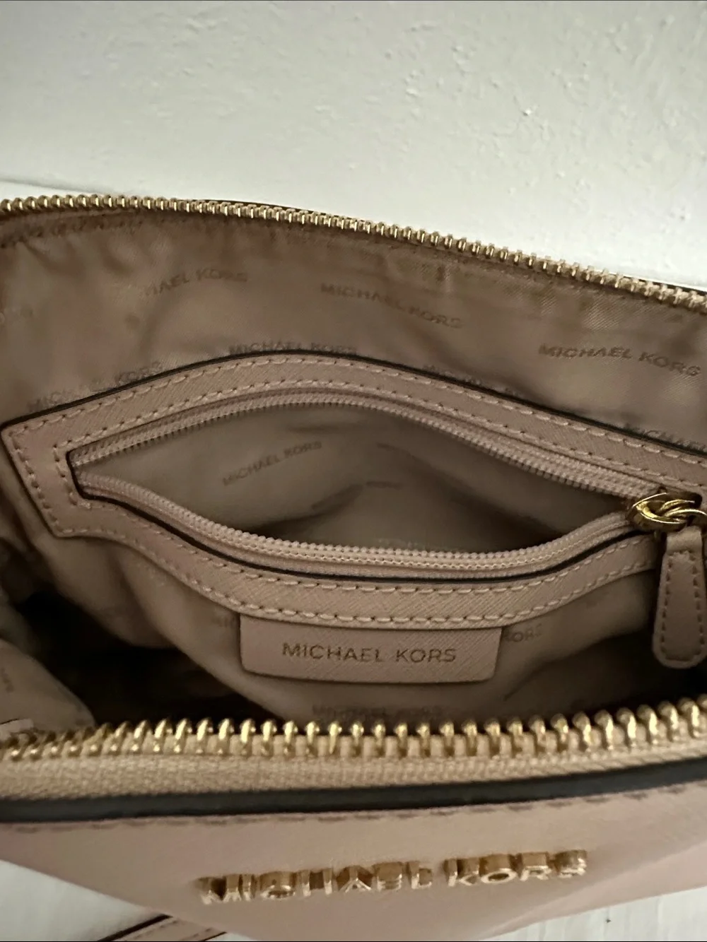 Michael Kors Chain Crossbody bag
